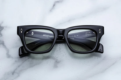 PATTI SMITH FOR JMM: DEALAN