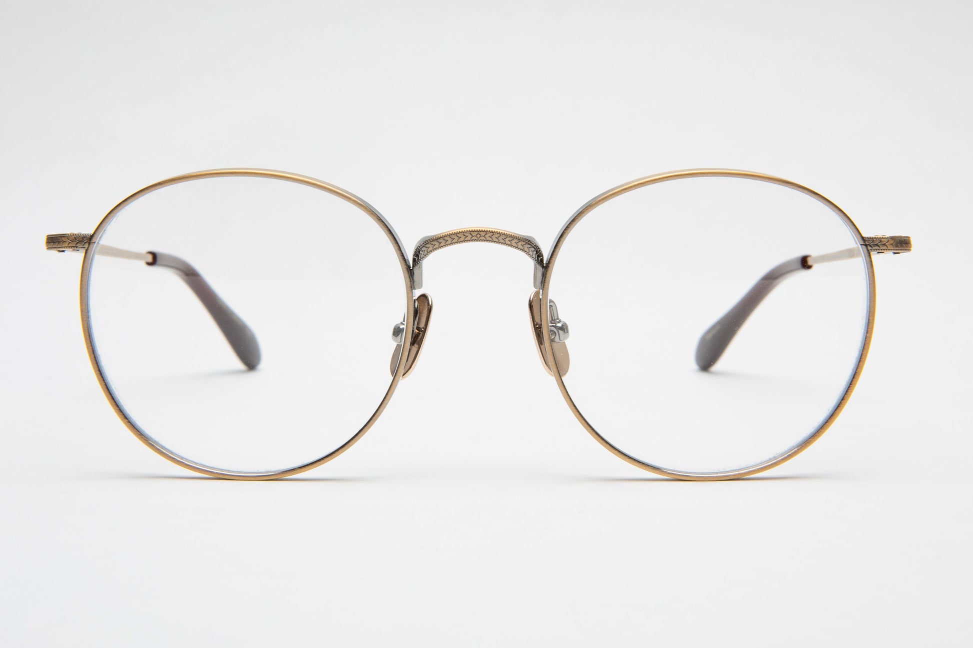 Cyclical Round eyeglasses Dutil Eyewear lifestyle fashion
